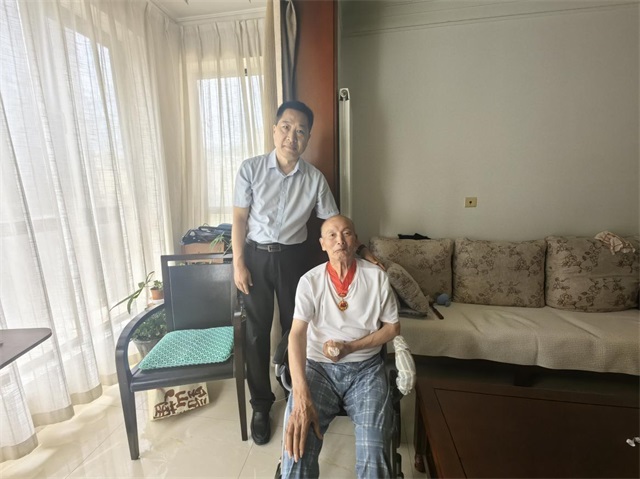 图片2.jpg 图片2.jpg